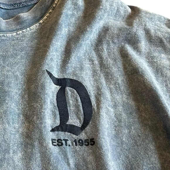 Disney Parks Disneyland Resorts Long Sleeve T-Shirt Pullover Size Large Women's - Picture 2 of 11